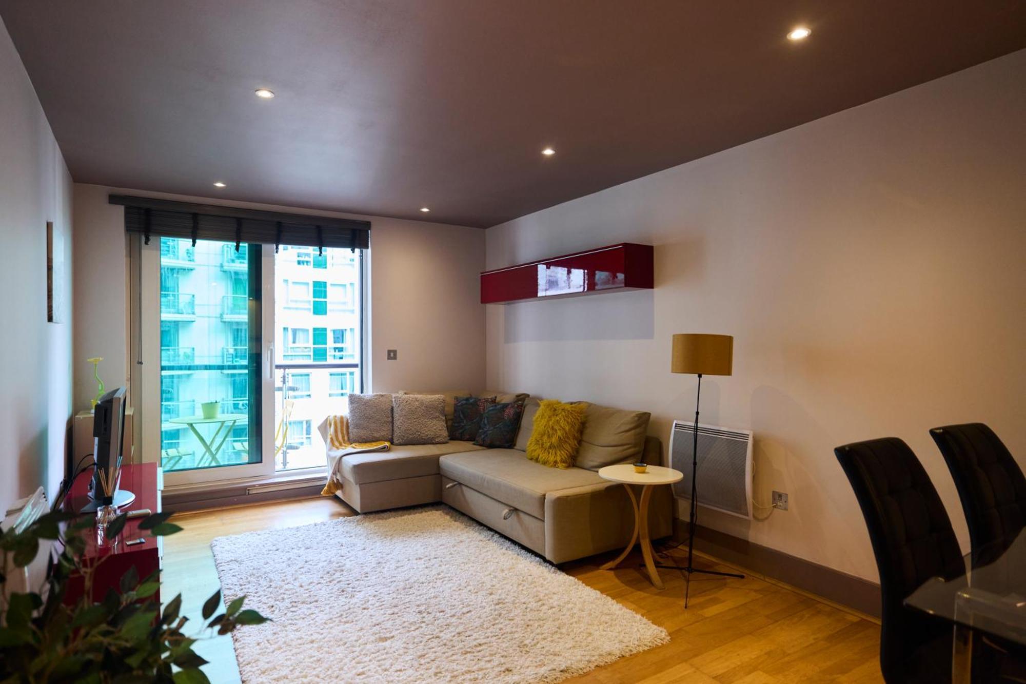The Vauxhall Hideout - Comfy 2Bdr Flat With Balcony London Exterior photo