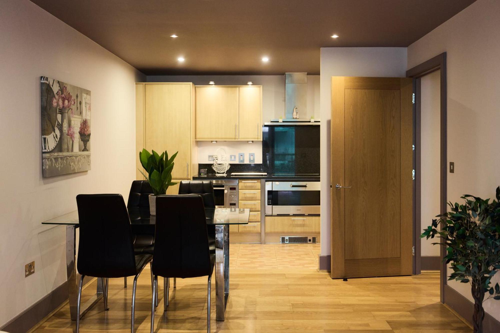 The Vauxhall Hideout - Comfy 2Bdr Flat With Balcony London Exterior photo