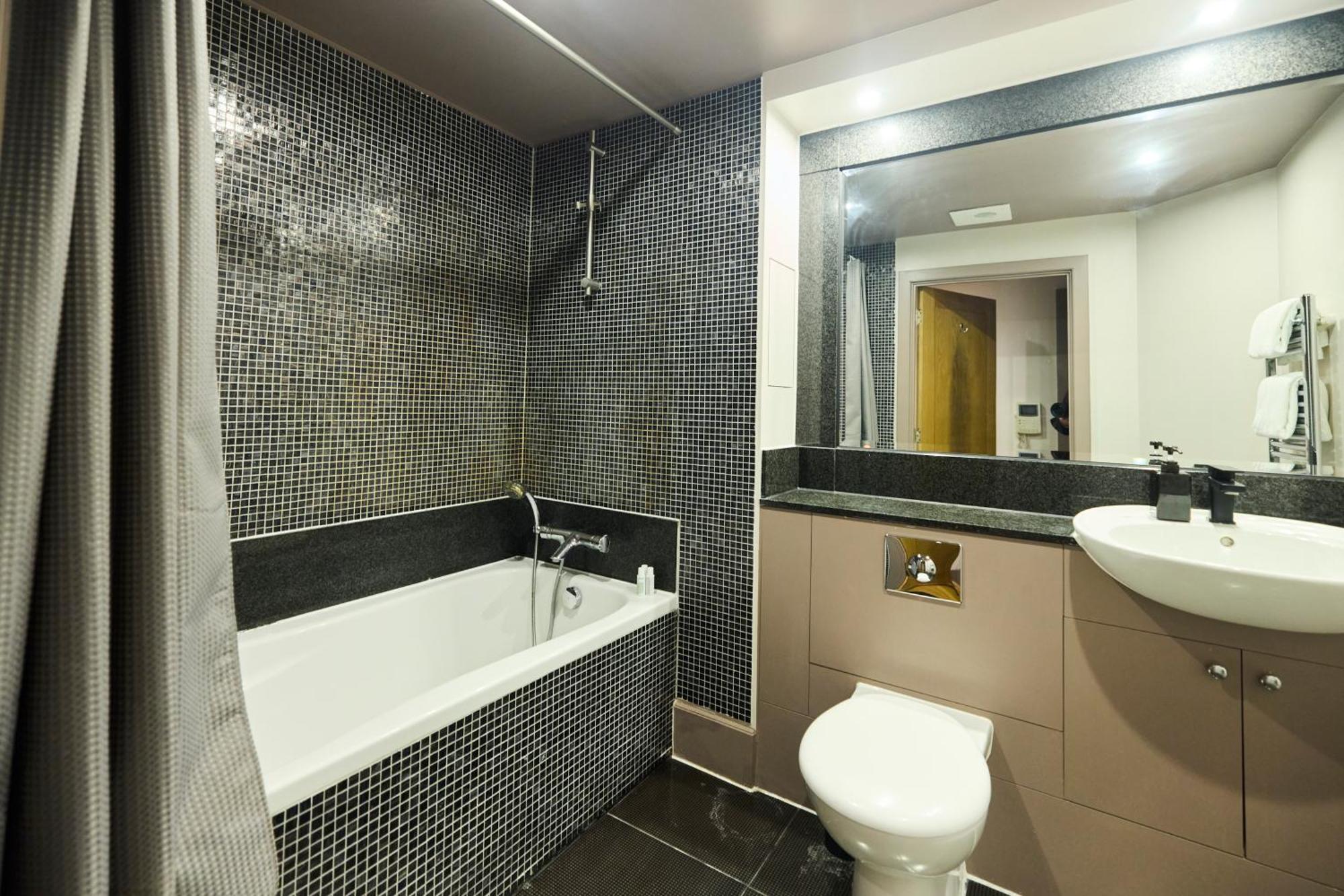 The Vauxhall Hideout - Comfy 2Bdr Flat With Balcony London Exterior photo