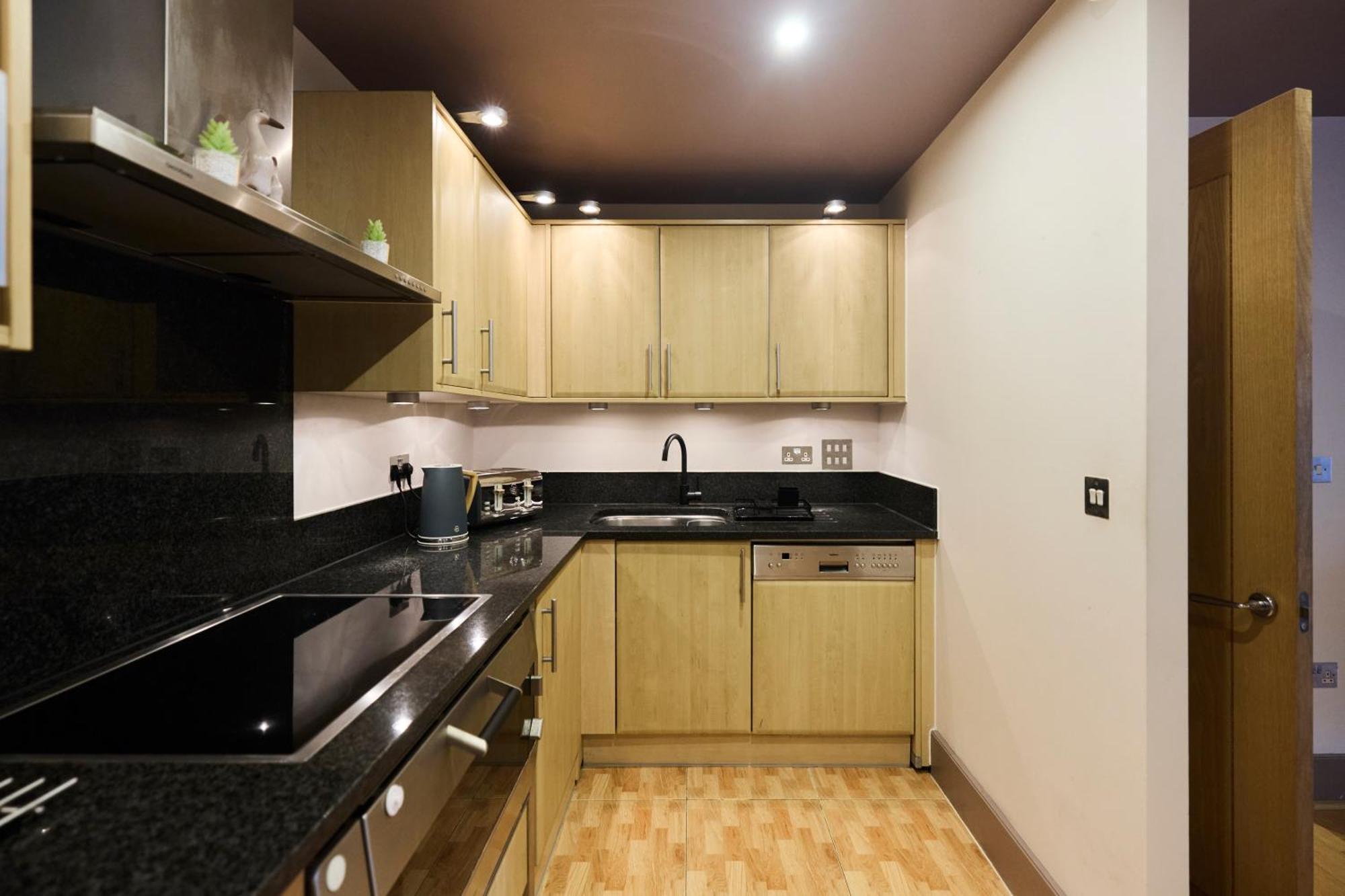 The Vauxhall Hideout - Comfy 2Bdr Flat With Balcony London Exterior photo